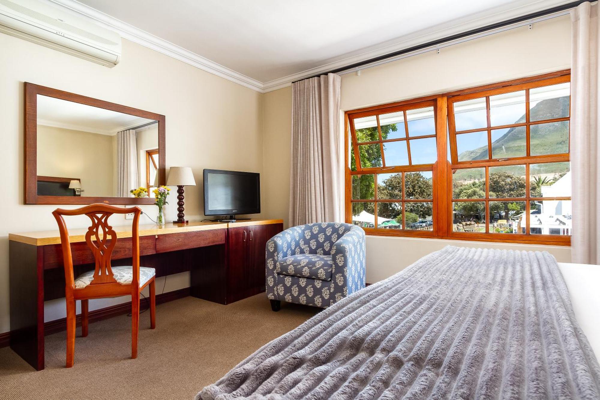Noordhoek Village Hotel 외부 사진